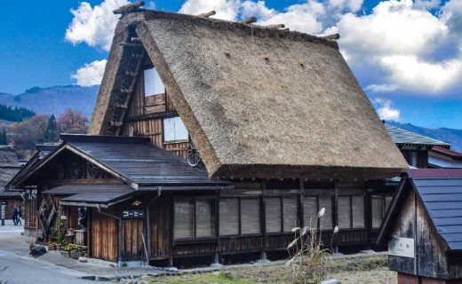 SHIRAKAWAGO