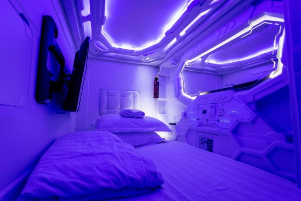 Capsule hotel