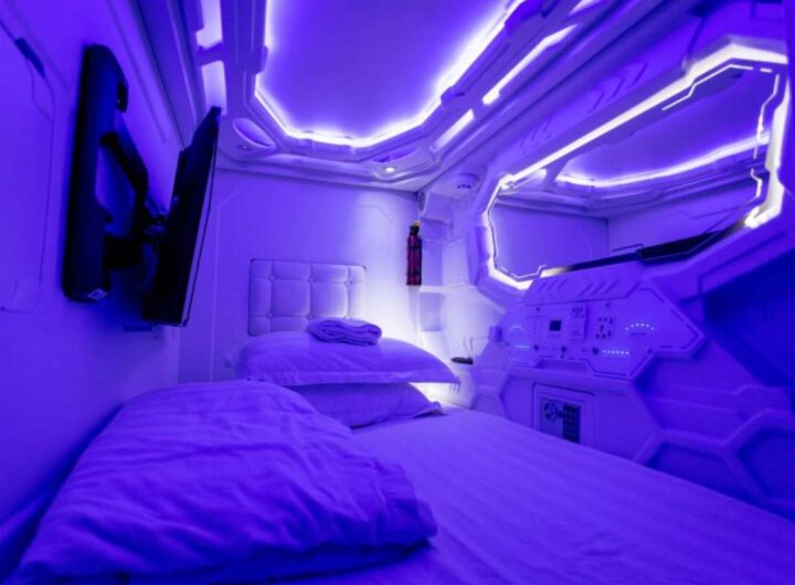 Capsule hotel
